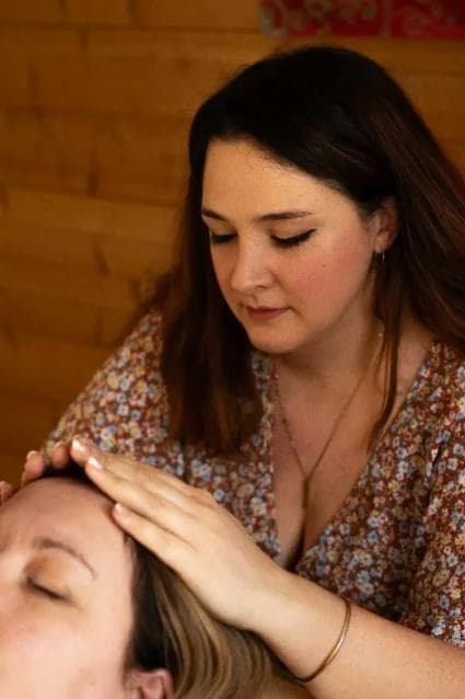 Séance de reiki pratiquée par Charlotte Maturano à Salles-Adour